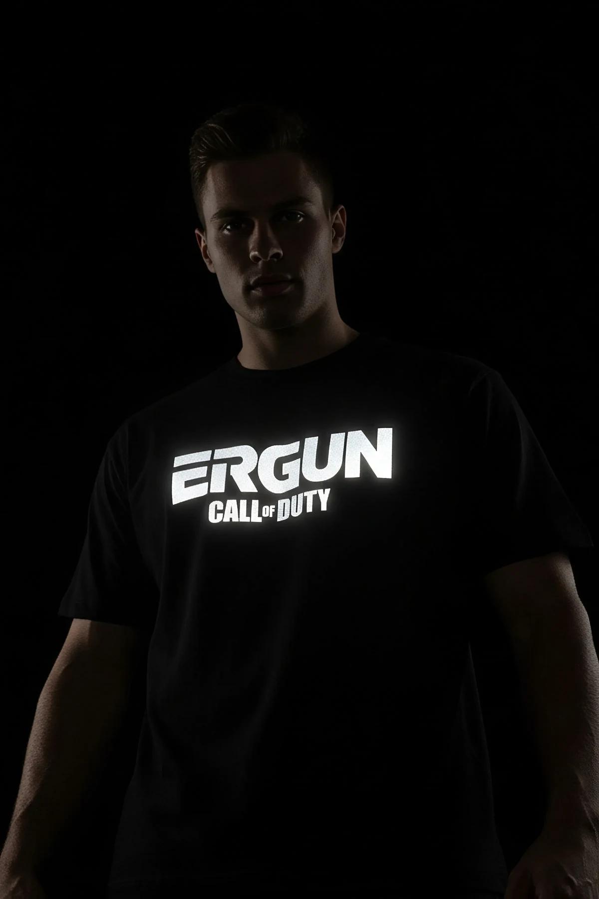 ERGUN CALL OF DUTY reflektörlü ön baskılı siyah oversize tişört — ışıkta parlayan kişiye özel isim baskısı