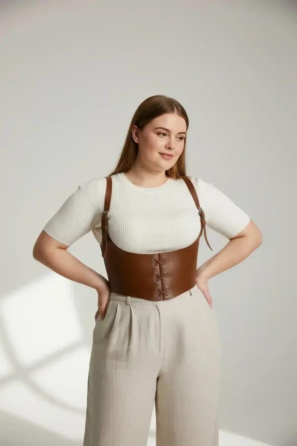 ខ្សែរុំខ្លួន Corset ក្រោមទ្រូងជាមួយខ្សែស្មា