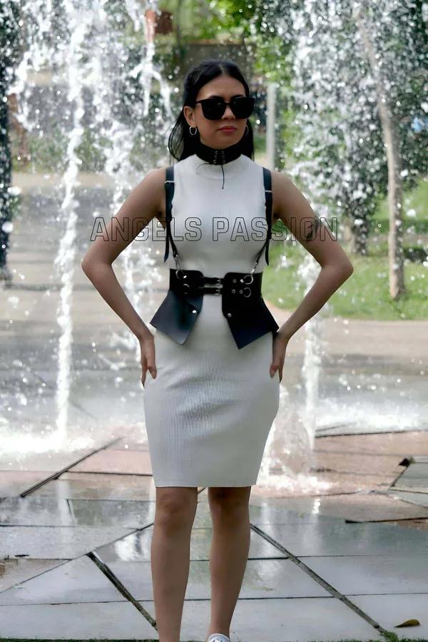 ខ្សែក្រវ៉ាត់ Harness ស្បែកស្ត្រី ម៉ូតប្លែកទាន់សម័យ ជាមួយខ្សែក