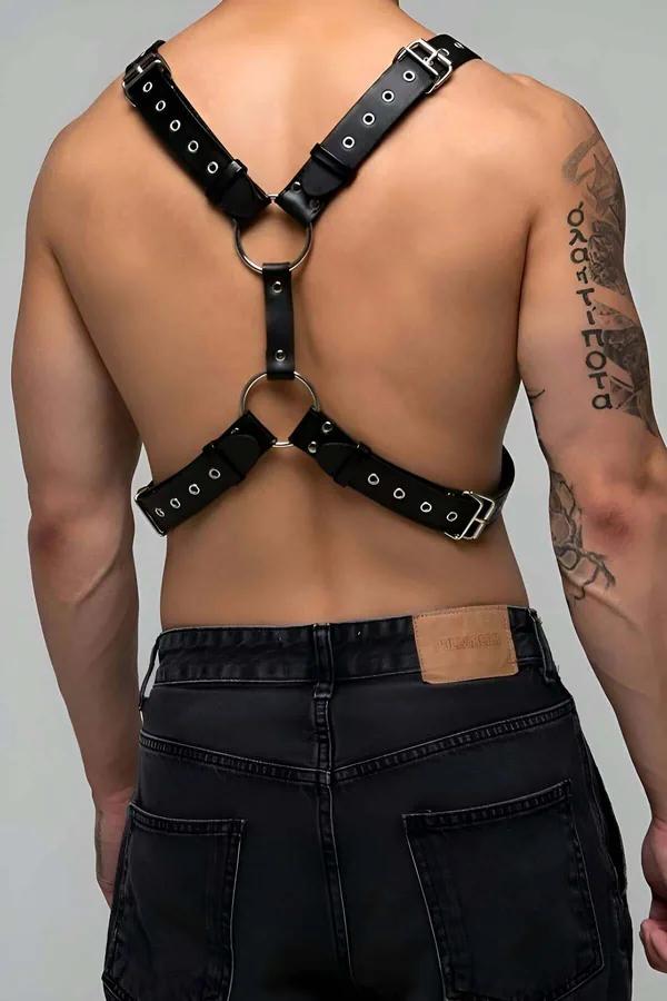 ខ្សែរុំទ្រូងស្បែកសិប្បនិម្មិតពណ៌ខ្មៅជាមួយកងមូល